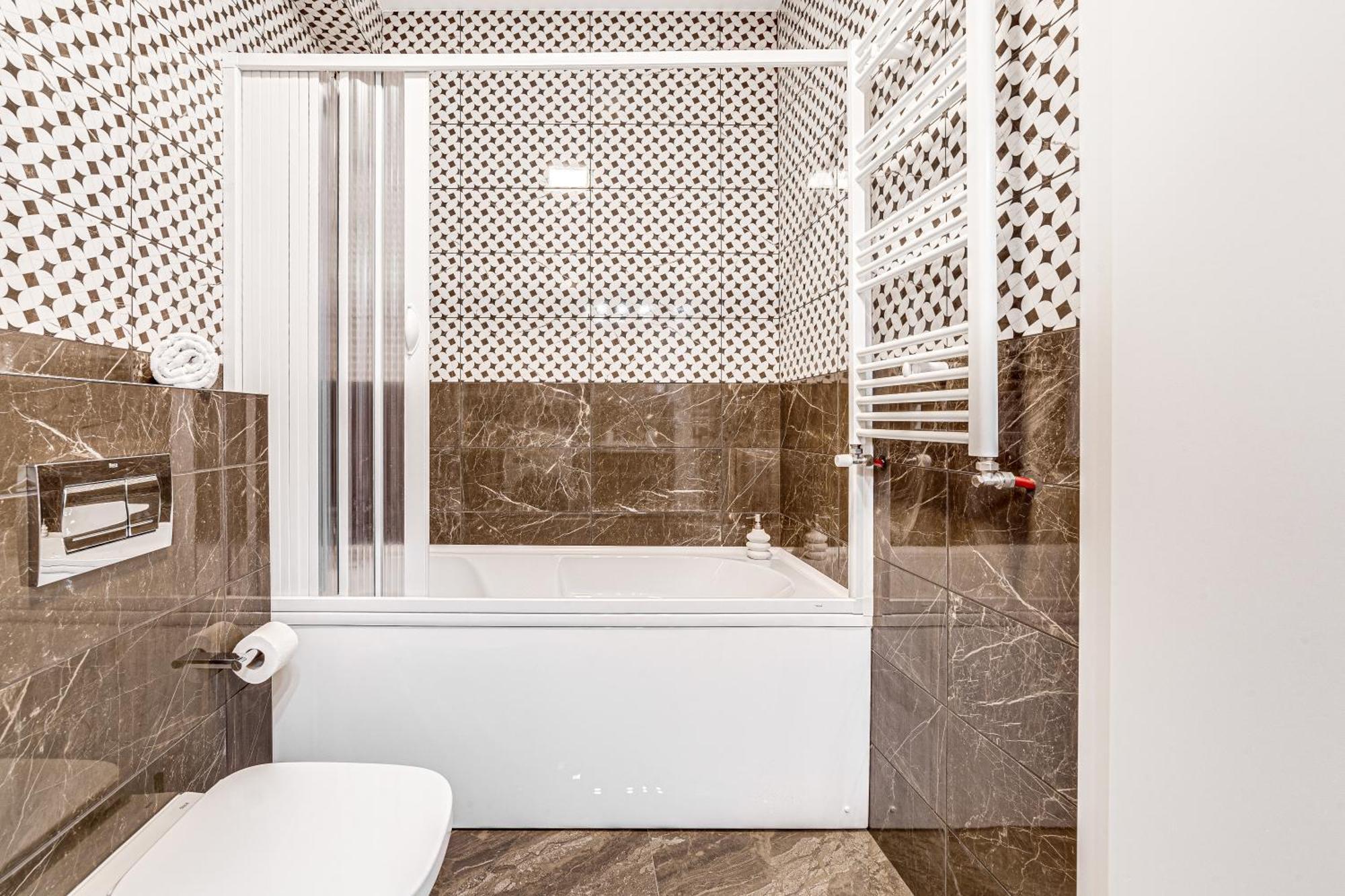 Ari Brownie Apartment - Luxurious Stay أراد المظهر الخارجي الصورة